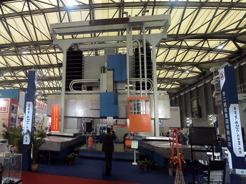 XK2850/XK2860橋式數(shù)控動(dòng)梁龍門(mén)鏜銑床